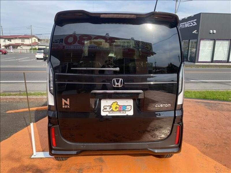 N BOX CUSTOM