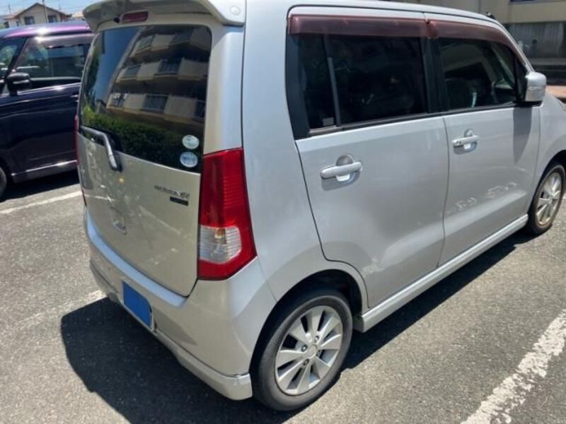 WAGON R