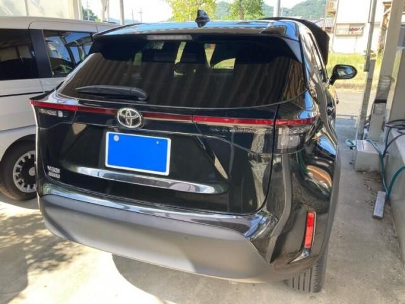 YARIS CROSS
