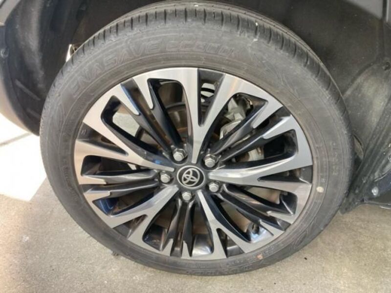 YARIS CROSS
