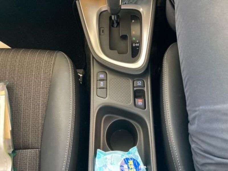 YARIS CROSS