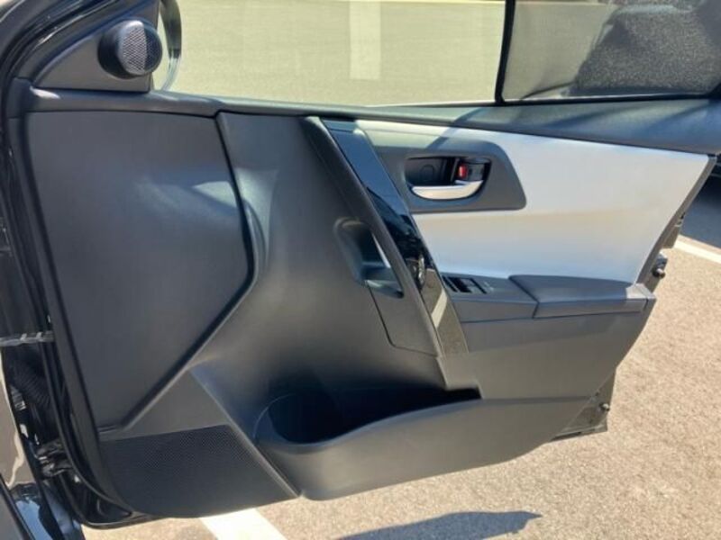 AURIS HYBRID