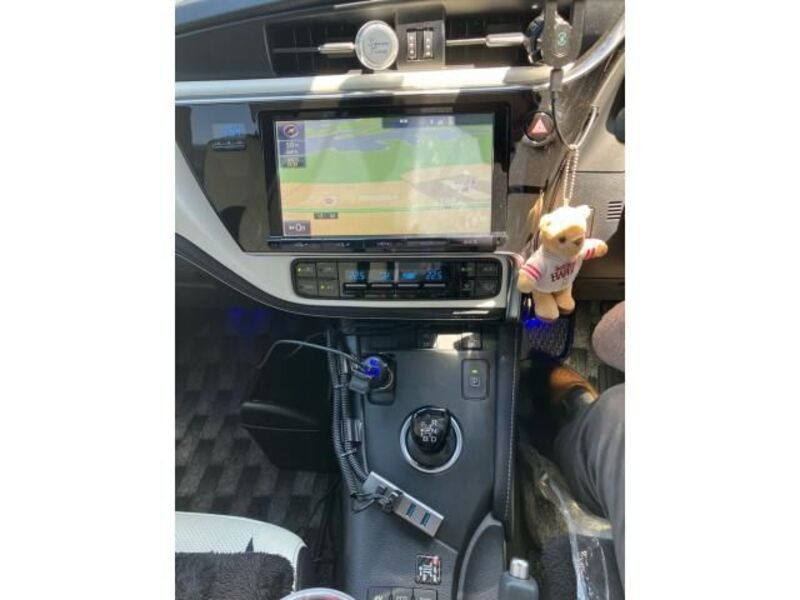 AURIS HYBRID