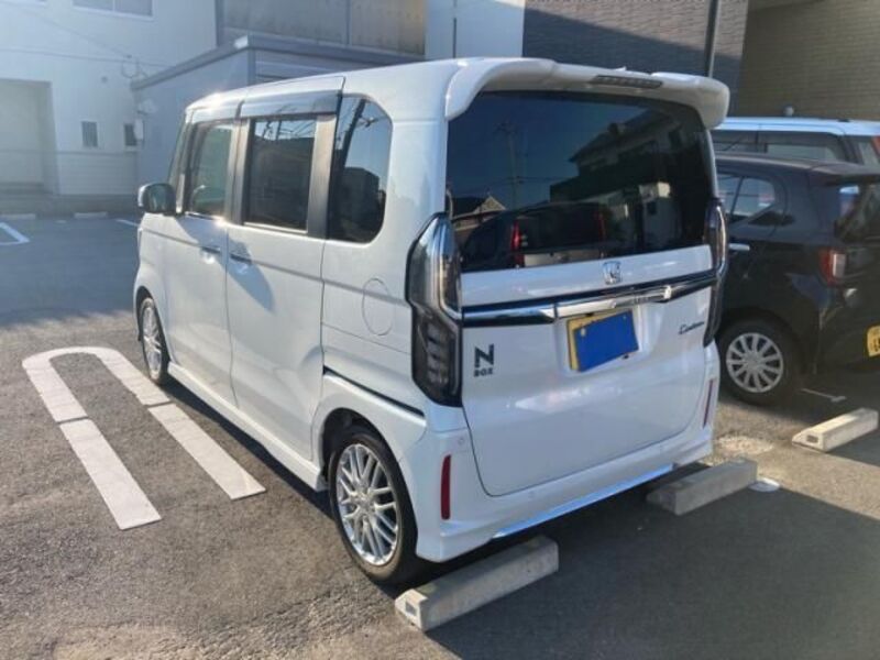 N BOX CUSTOM