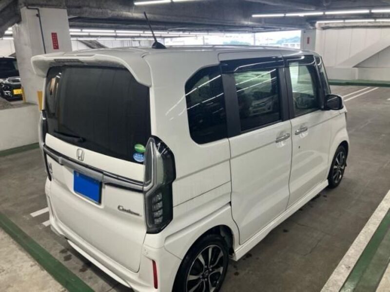 N BOX CUSTOM