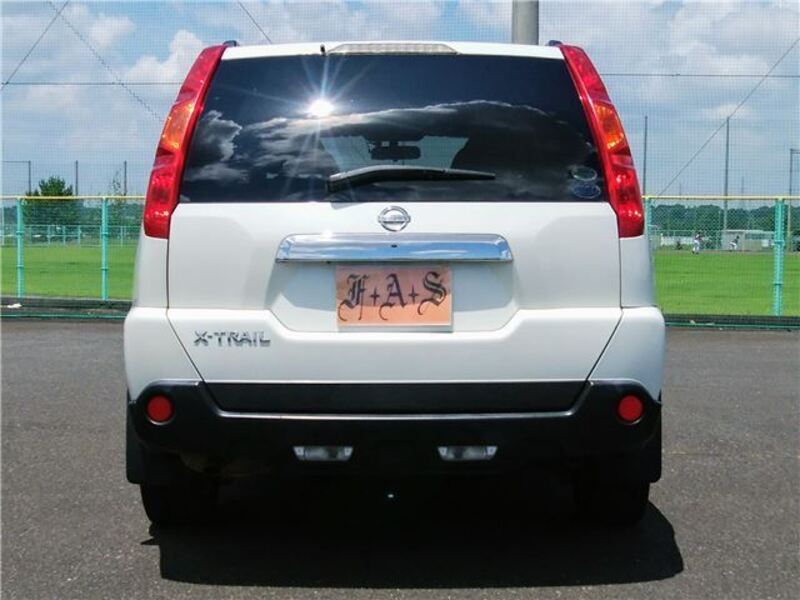 X-TRAIL