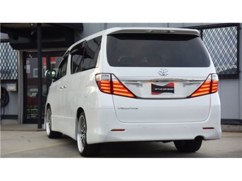 VELLFIRE