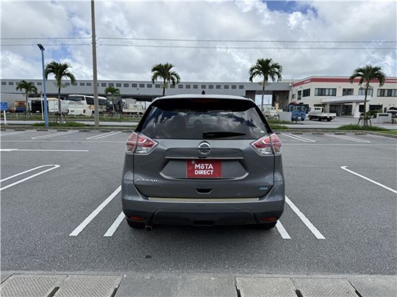 X-TRAIL