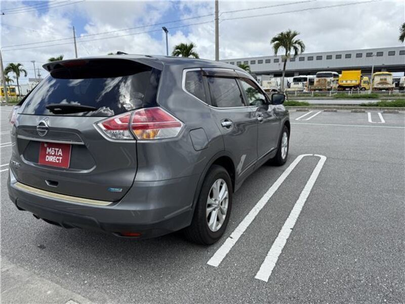 X-TRAIL