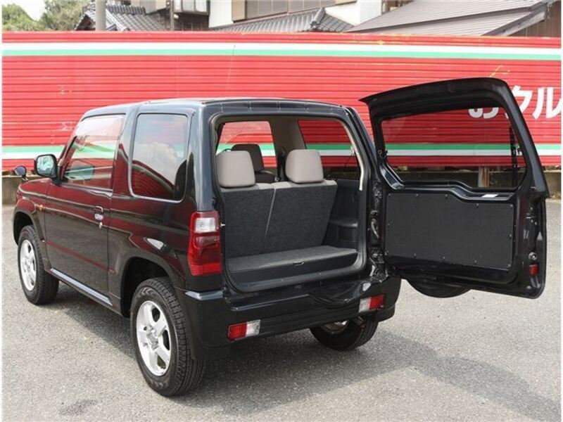 PAJERO MINI