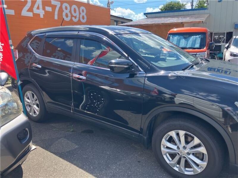 X-TRAIL