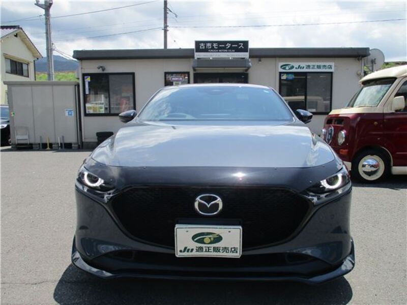 MAZDA3