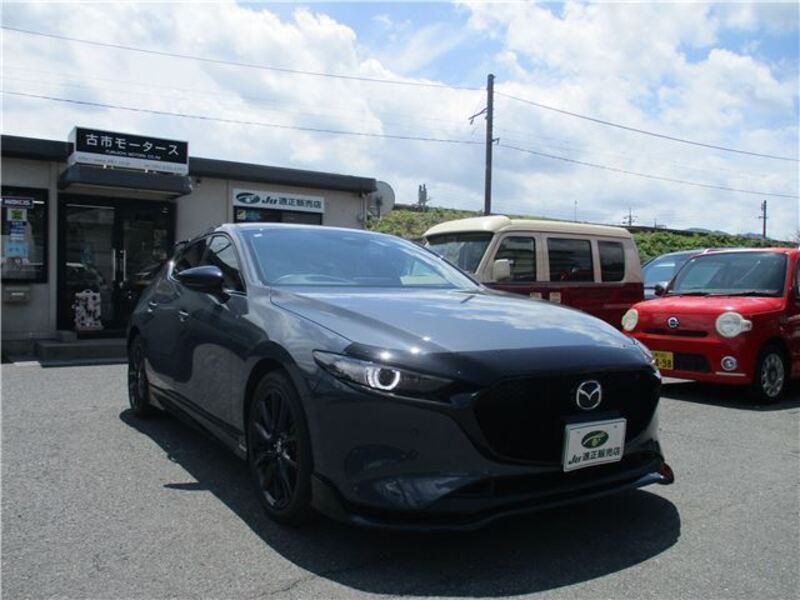 MAZDA3