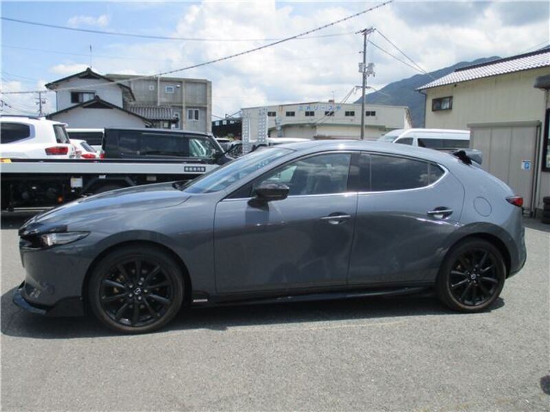 MAZDA3