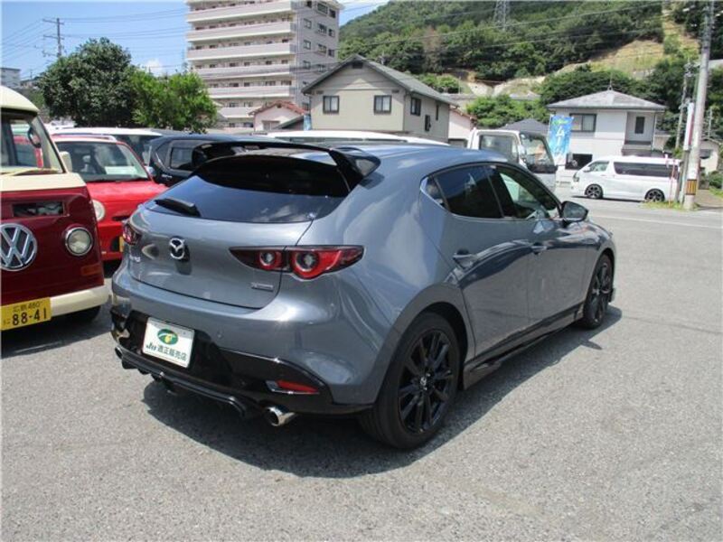 MAZDA3