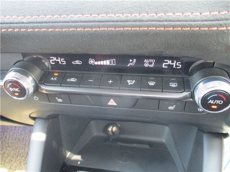 MAZDA3