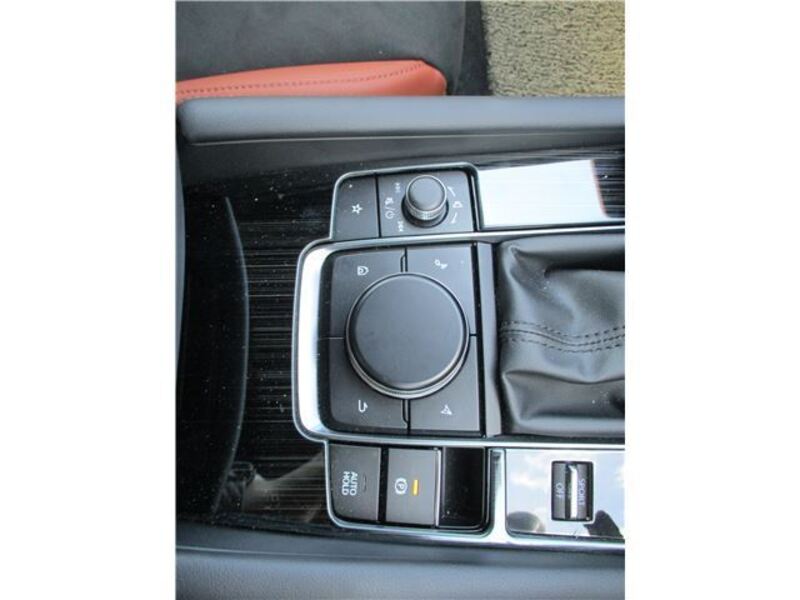 MAZDA3