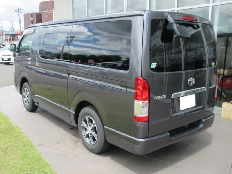 HIACE VAN