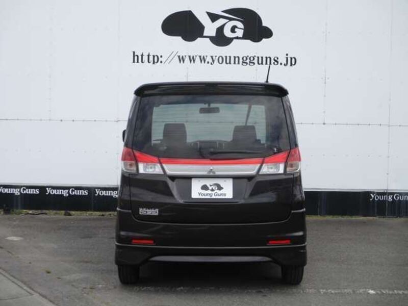 DELICA D2