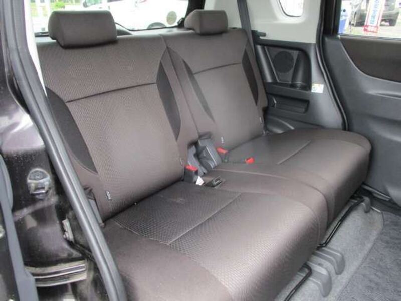 DELICA D2