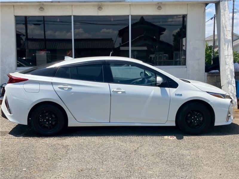 PRIUS PHV