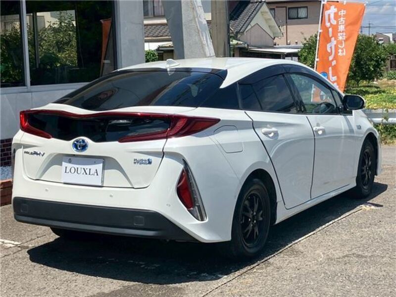 PRIUS PHV