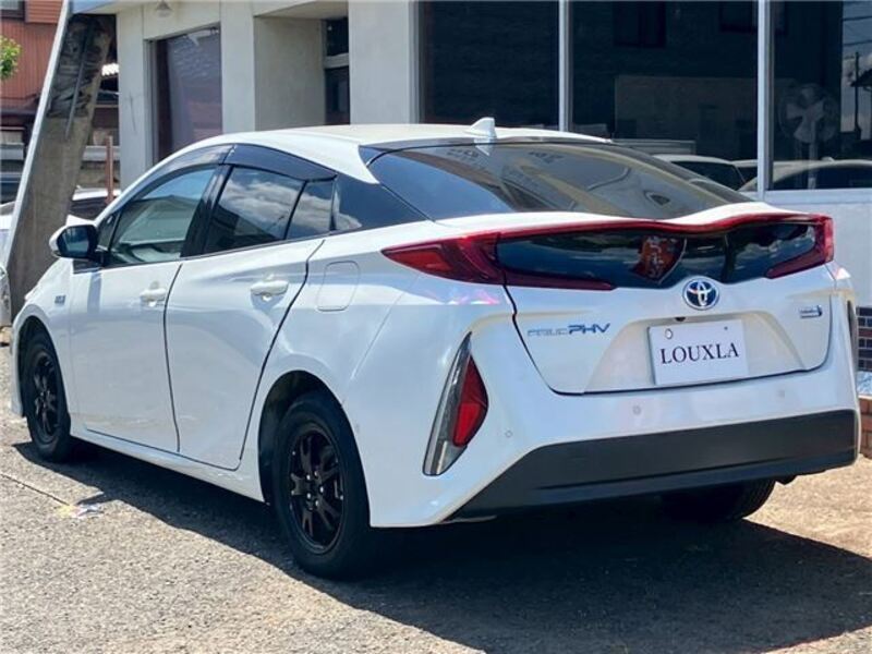 PRIUS PHV