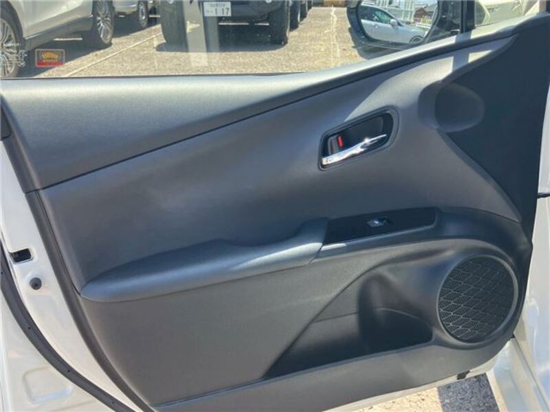 PRIUS PHV