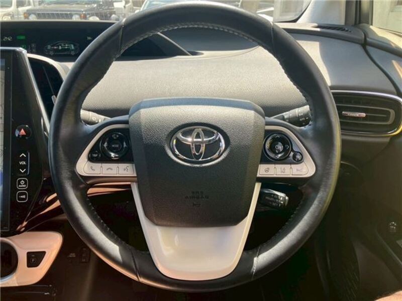 PRIUS PHV