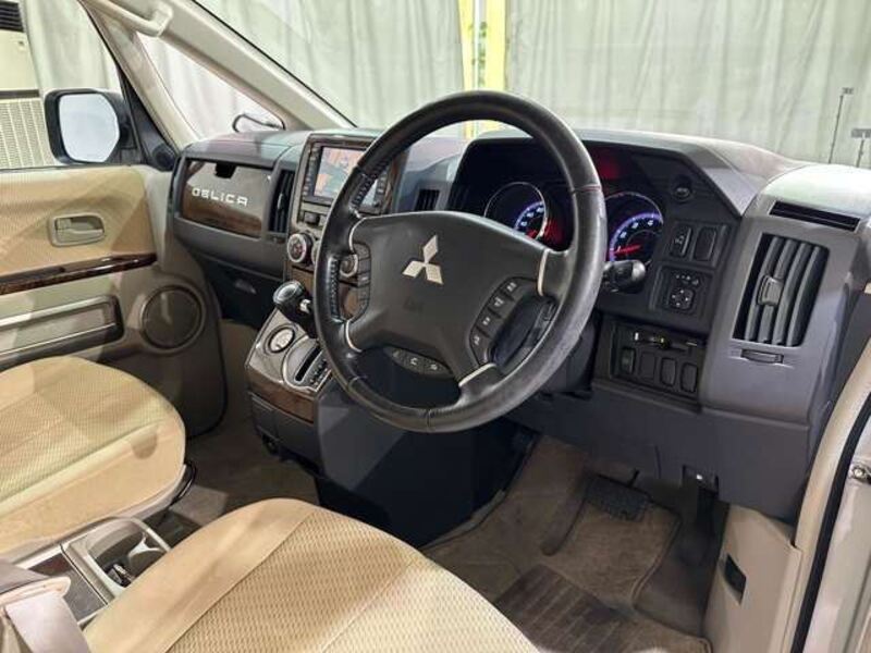 DELICA D5