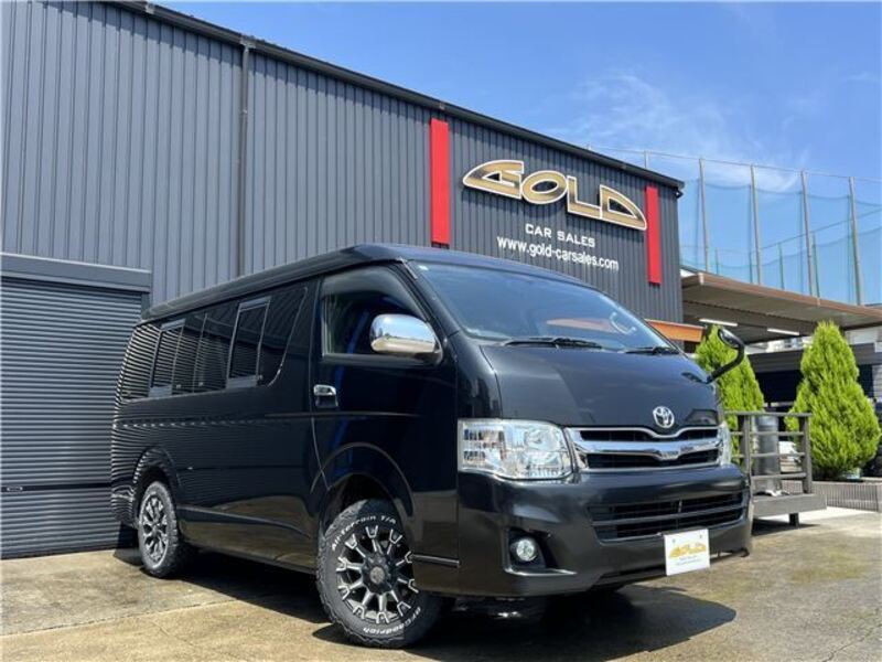 TOYOTA HIACE