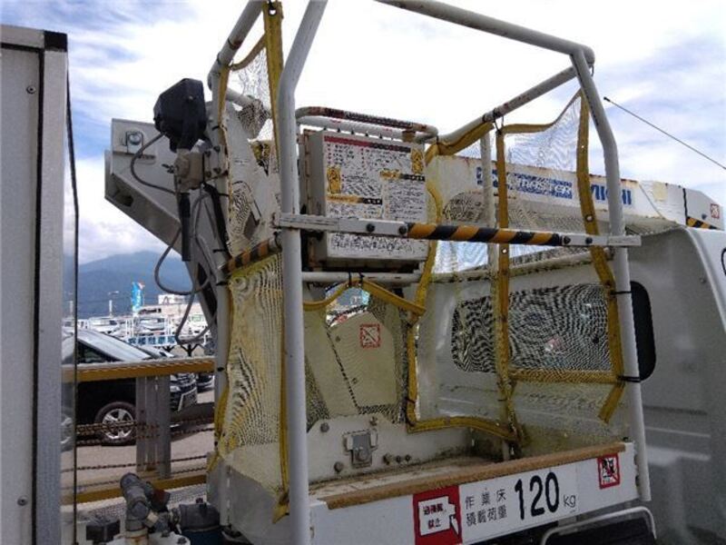 CARRY TRUCK