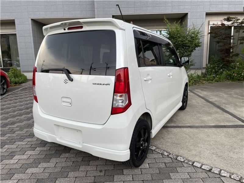 WAGON R