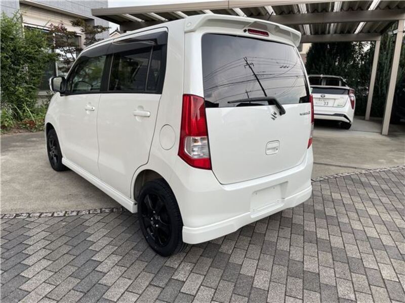 WAGON R