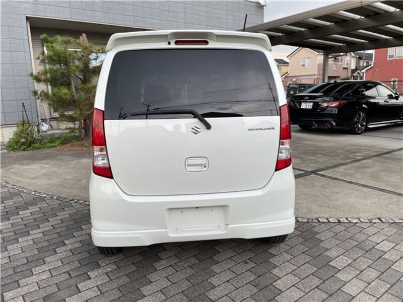 WAGON R