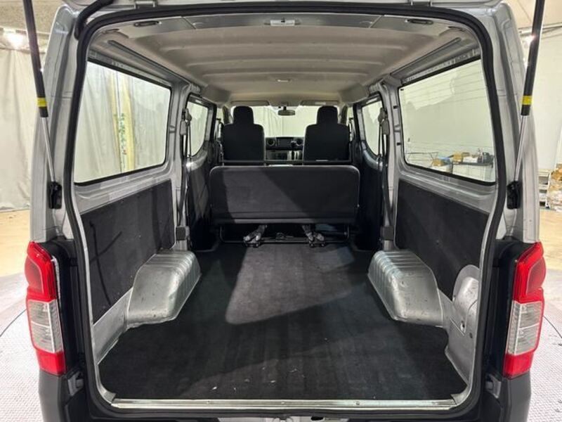 NV350 CARAVAN