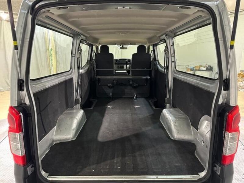 NV350 CARAVAN
