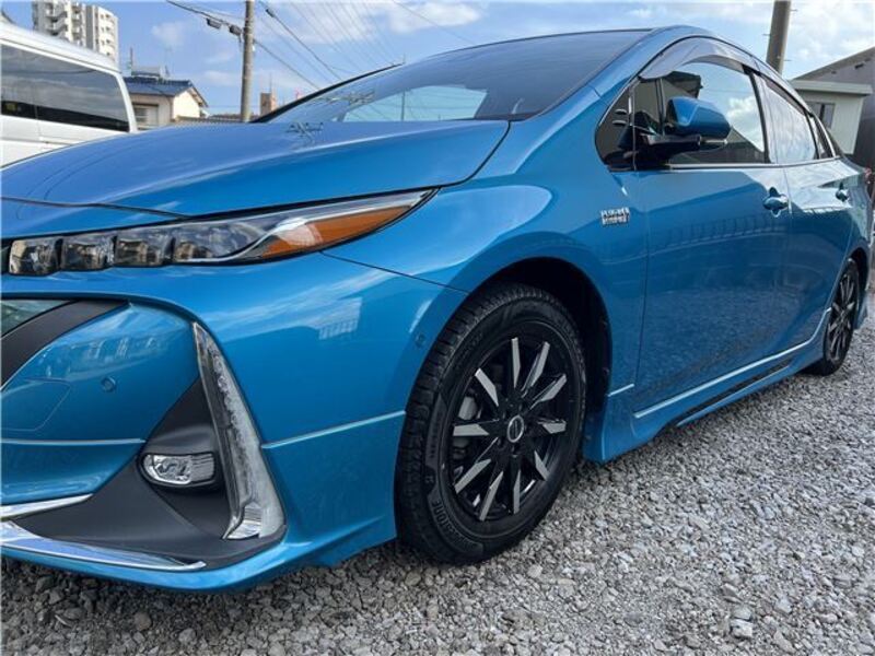 PRIUS PHV
