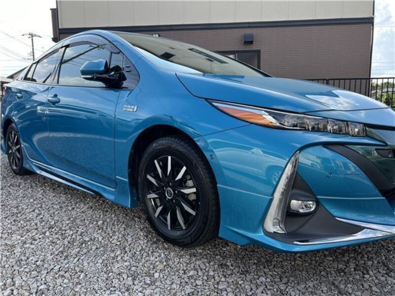PRIUS PHV