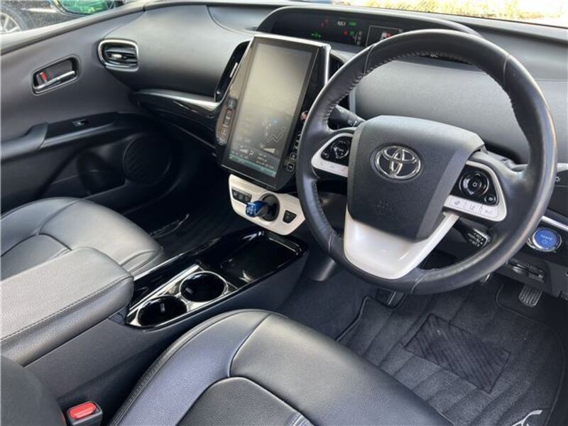 PRIUS PHV