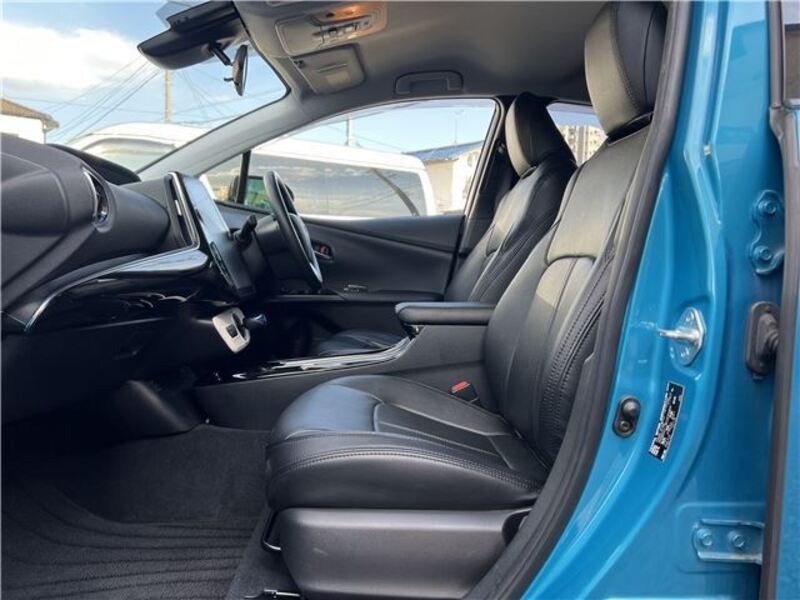 PRIUS PHV