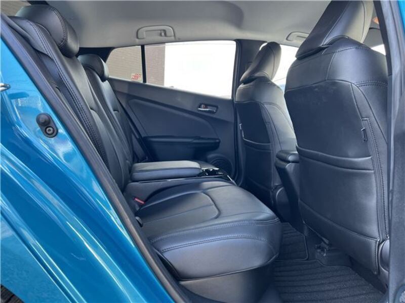 PRIUS PHV
