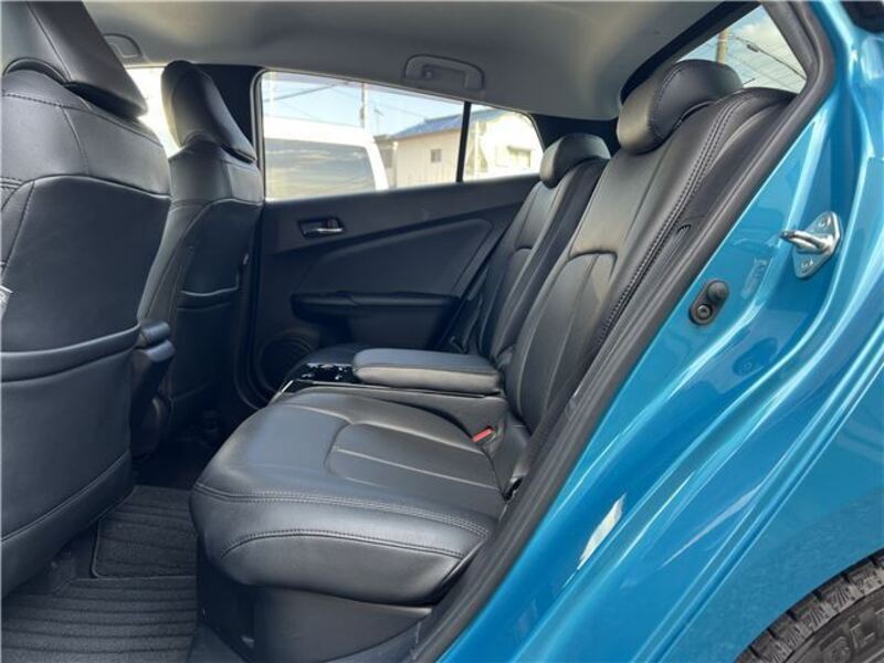 PRIUS PHV