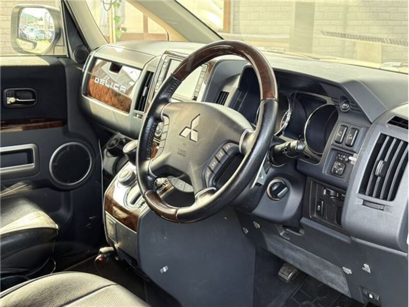 DELICA D5