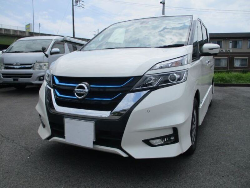 NISSAN SERENA
