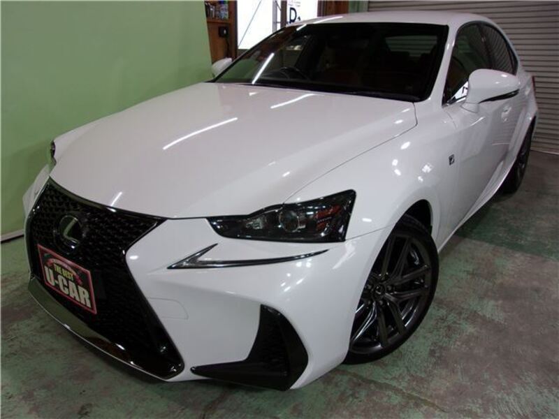 LEXUS IS