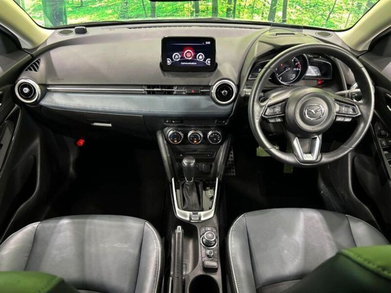 MAZDA2