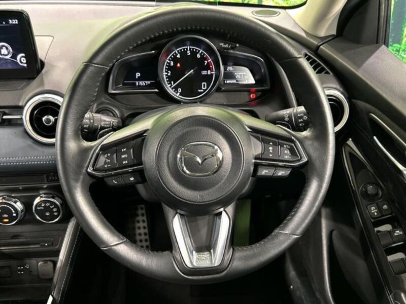 MAZDA2
