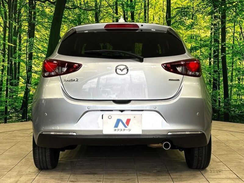 MAZDA2