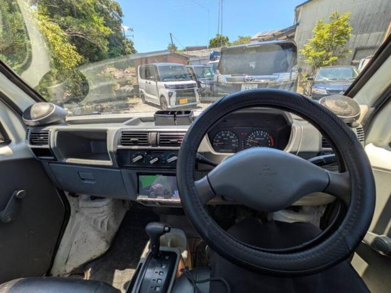 MINICAB TRUCK